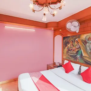 Oyo 11695 Auckland Hotel