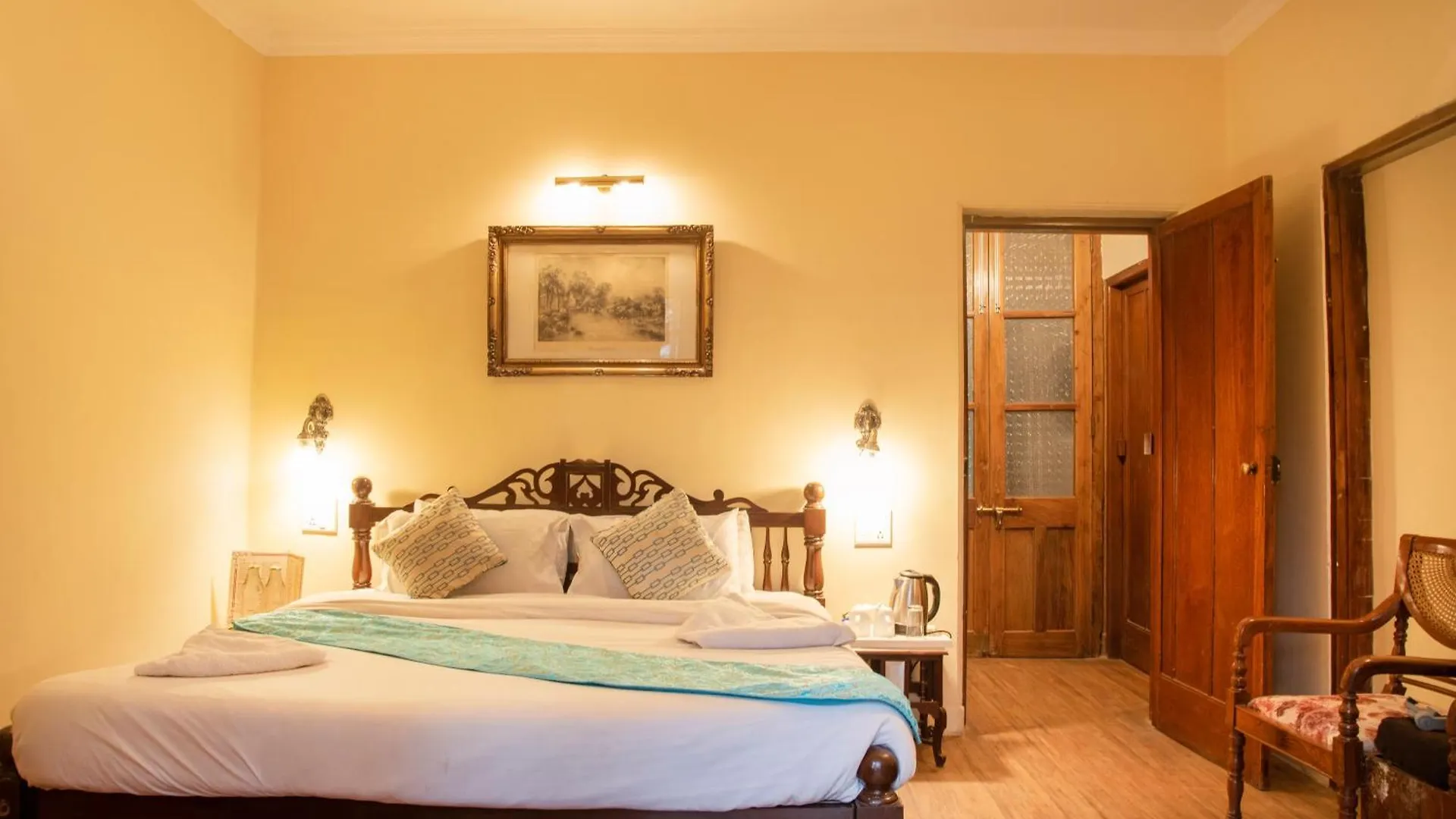 *** Hotel Shimla British Resort India